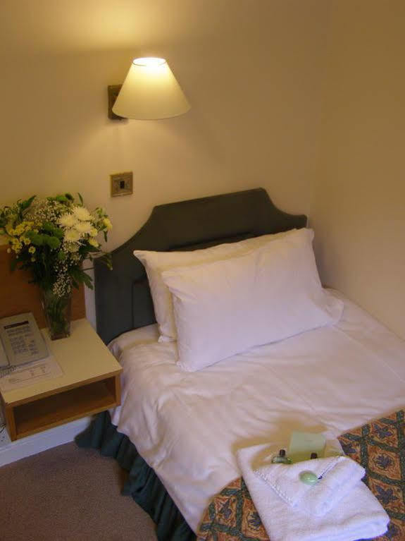 Hunters Lodge Hotel Crewe Exteriér fotografie